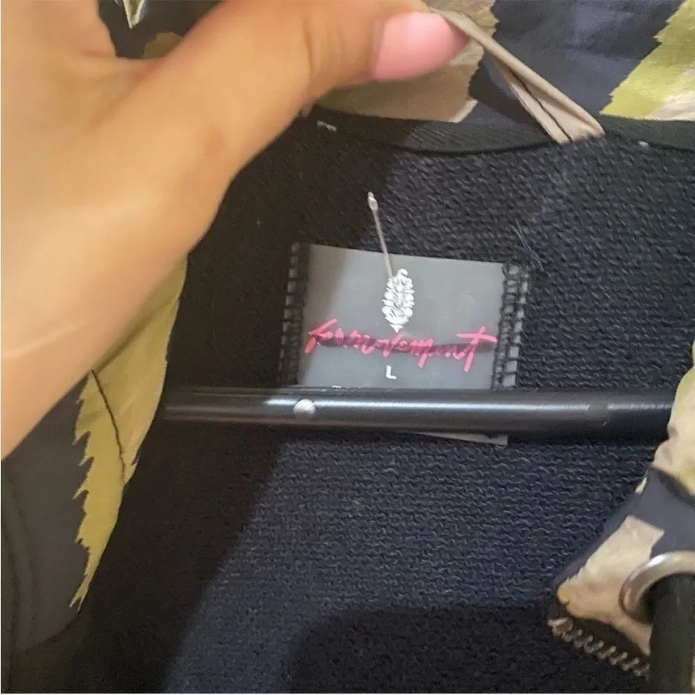 NWOT Free People 3/4 zip pullover size large - Picture 5 of 7